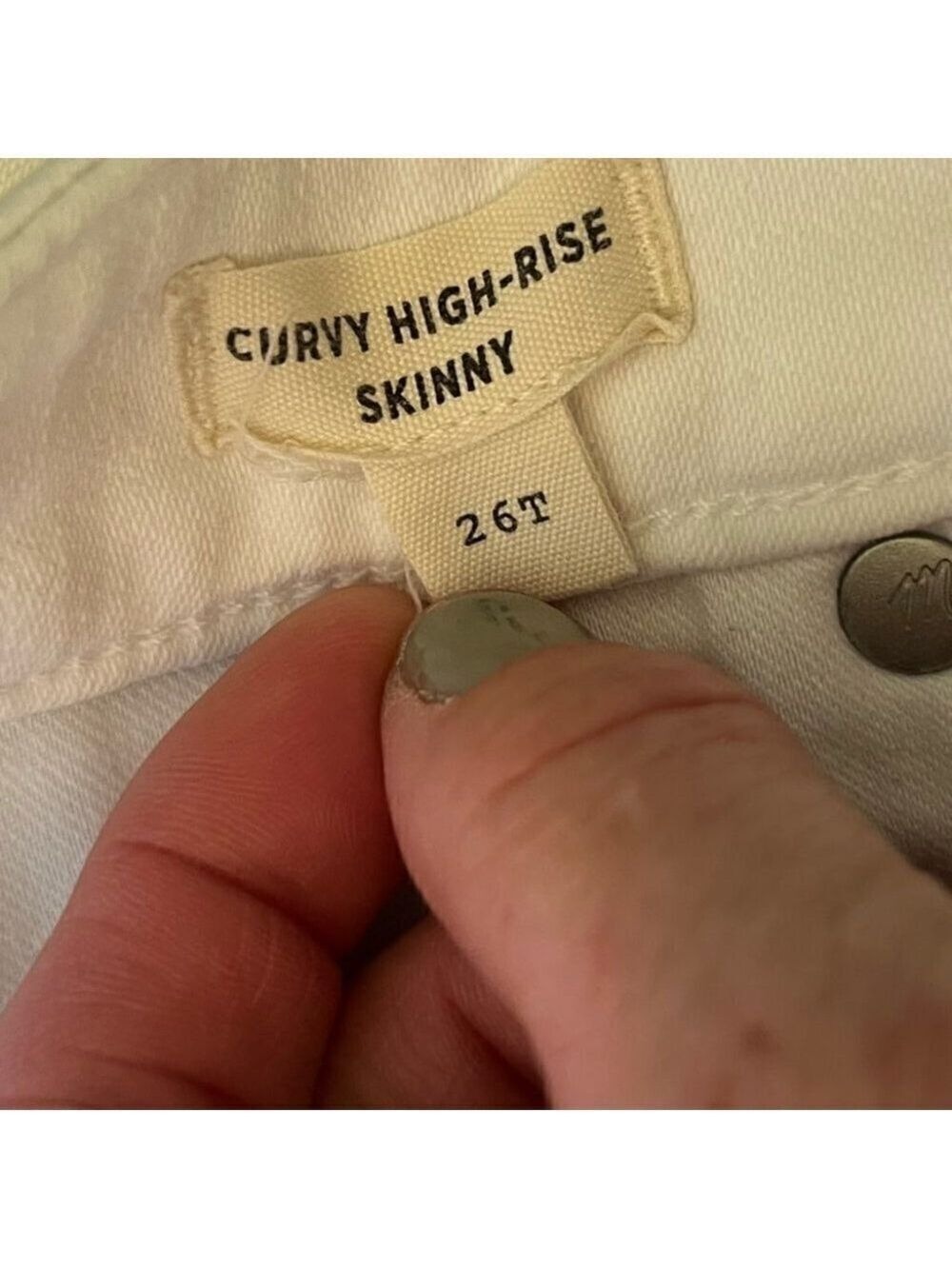 Madewell Curvy High Rise Skinny Jeans in Pure White - Picture 12 of 16